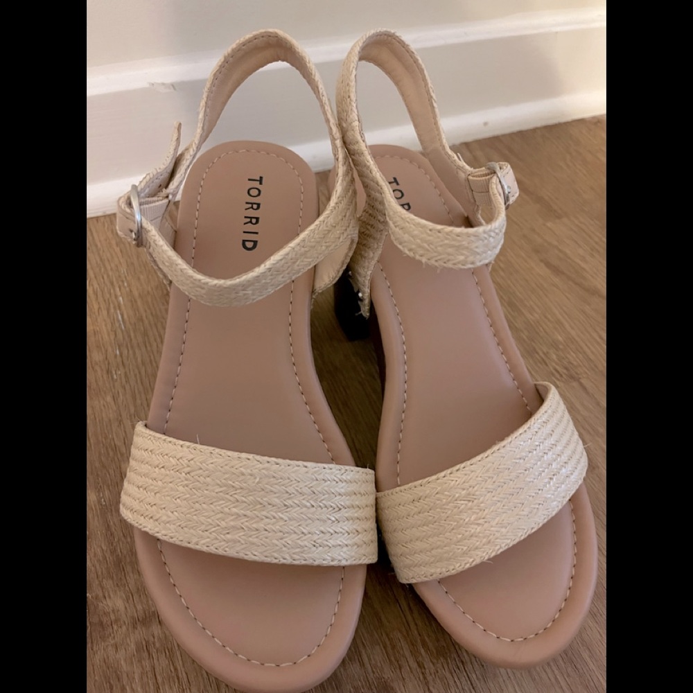 NWOT Torrid Chunky Heelss Size 8
